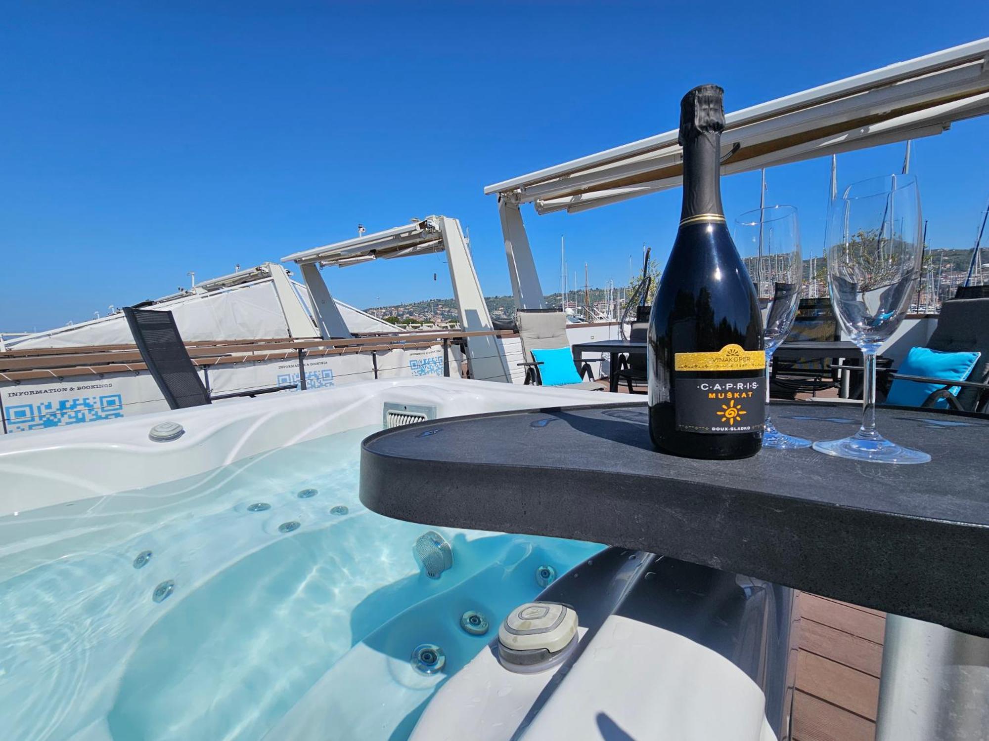 Floating Sea House - Vital Lux Apartment Portoroz